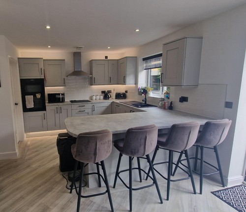 Full kitchen available